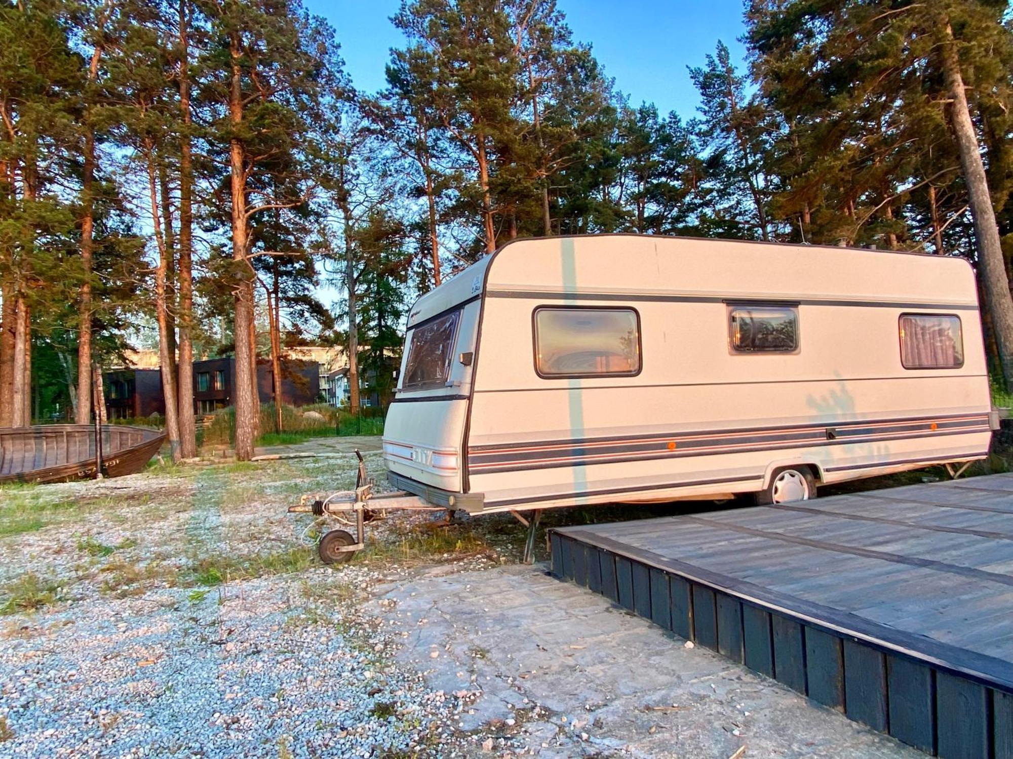 Къмпинг Caravan & On The *